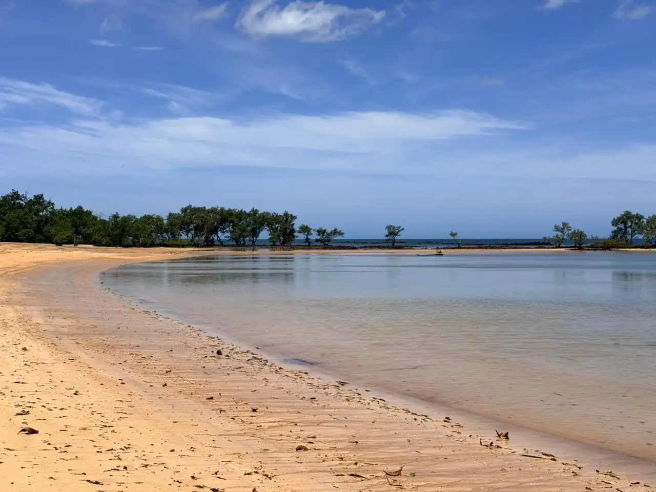 Praia Secreta de Aracruz, também conhecida como Praia do Descanso