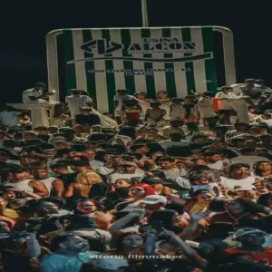 Maior Cadeira do Continente? A nova atração de 5m em Conceição da Barra