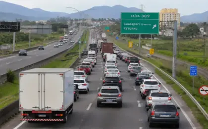 BR-101 e Rodovia do Sol: horários para evitar