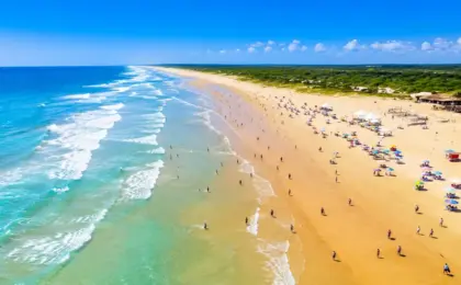 50 praias capixabas para curtir o verão 8 Praia de Povoação, Linhares
