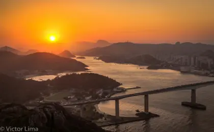pôr do sol da baía de Vitória