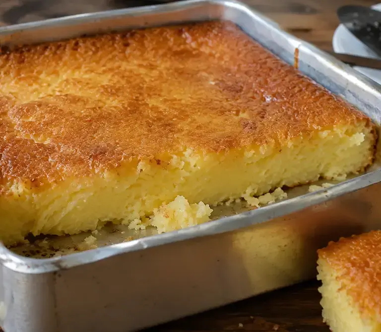 Bolo de aipim: receita cremosa com coco