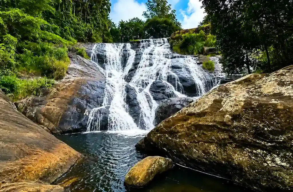 Cachoeira Baixo Mundo Novo em Rio Novo do Sul: guia