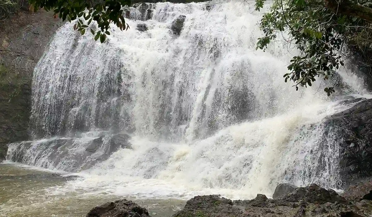 Paisagem natural da Cachoeira do Turco em Buenos Aires Guarapari