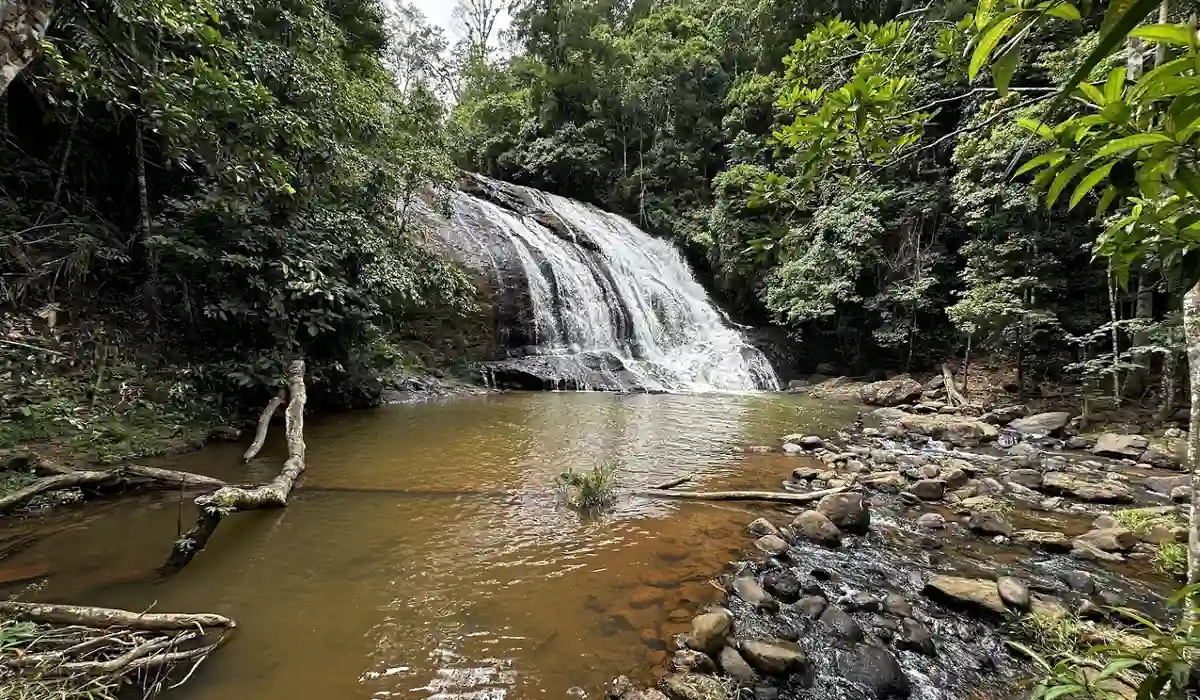 Queda de água da Cachoeira do Turco em Buenos Aires Guarapari