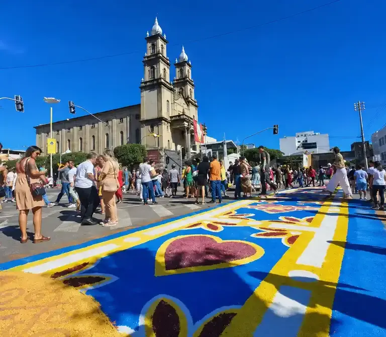 Corpus Christi em Castelo: tapetes e como visitar