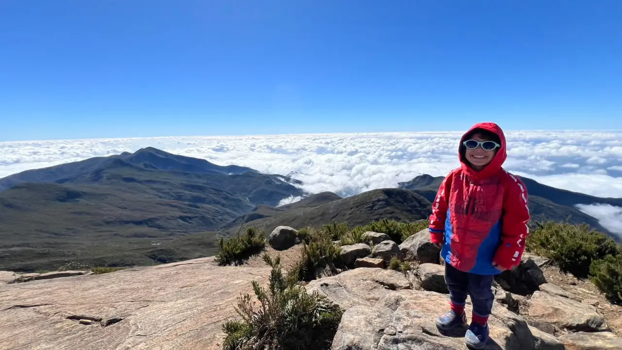 Pai e filho em trilha vivem aventura inesquecível no ES