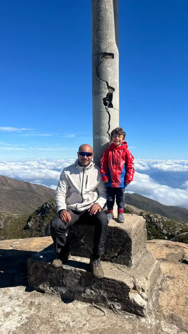 Pai e filho em trilha vivem aventura inesquecível no ES