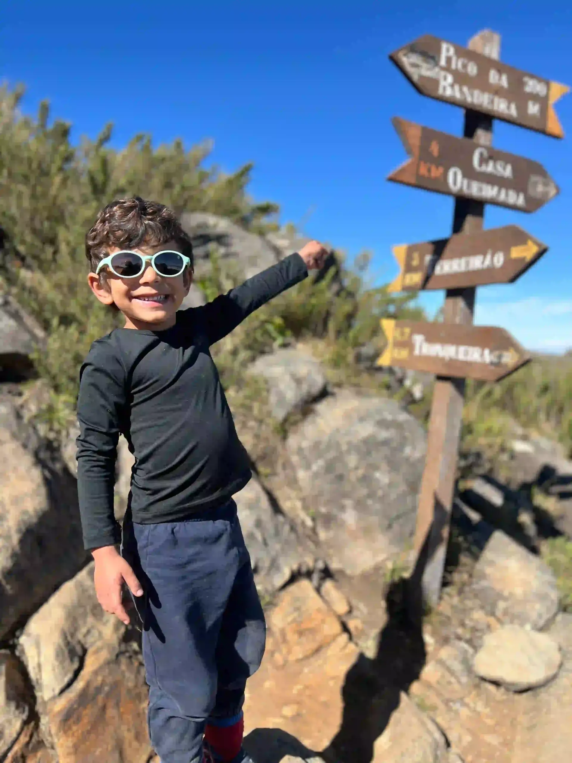 Pai e filho em trilha vivem aventura inesquecível no ES