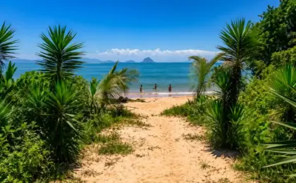 praias tranquilas no sul do Espírito Santo