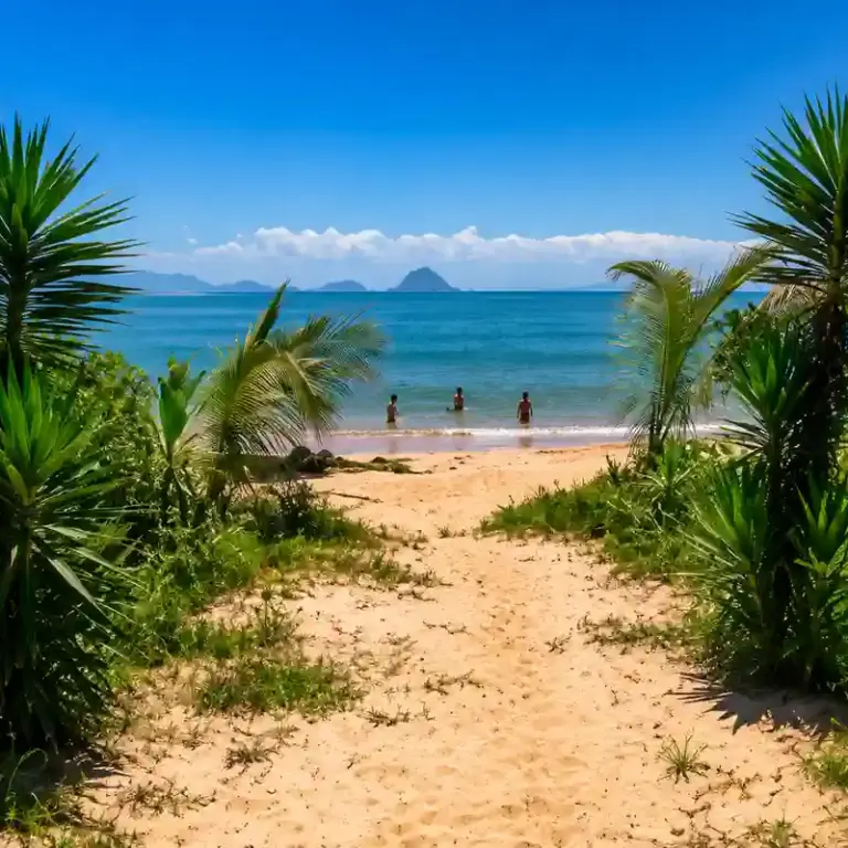 praias tranquilas no sul do Espírito Santo