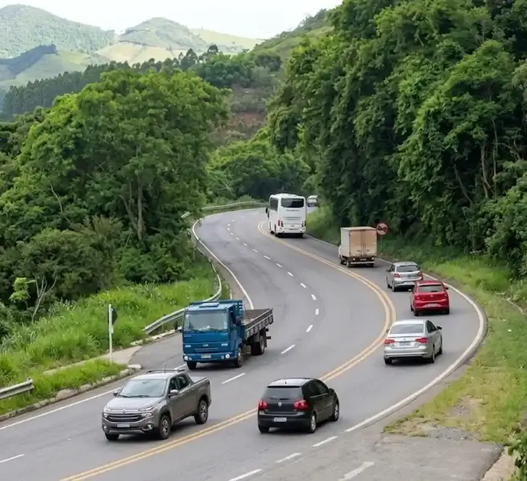 trânsito na BR-262 em Domingos Martins
