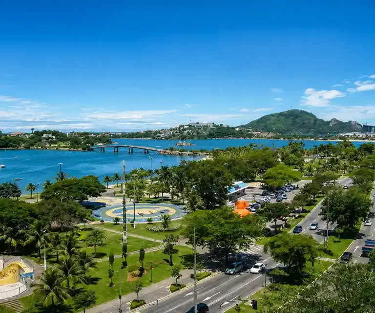 Praça dos Namorados em Vitória: feira e atrações
