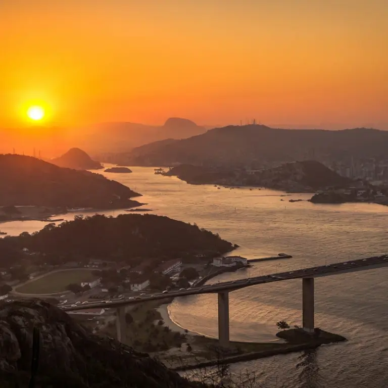 pôr do sol na Grande Vitória